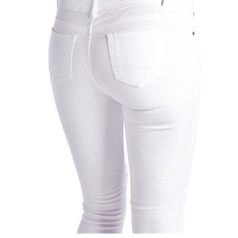 Distressed Skinny Jeans - Picture 5 of 8